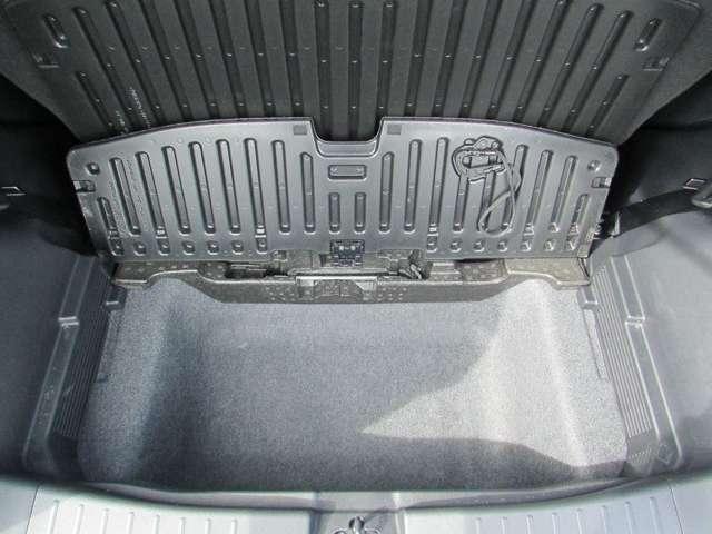 デイズ ６６０　ハイウェイスターＧターボ　アーバンクロム　プロパイロット　エディション　ＳＯＳスイッチ　踏み間違い防止　３６０°カメラ　レーダークルコン　レーンキープアシスト　禁煙　インテリジェントキー　１オーナー　ＬＥＤライト　アルミホイール　オートエアコン　メモリーナビ（19枚目）