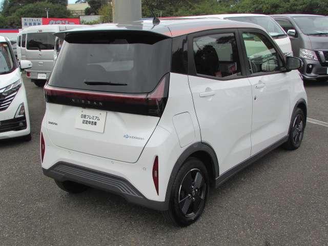 サクラ Ｘ　当社試乗車・ＳＯＳコールスイッチ　アラウンドヴューモニター　運転席エアバック　ＡＡＣ　ＬＥＤヘッドランプ　試乗車　スマートキー　レーンアシスト　ＥＴＣ　盗難防止システム　禁煙車　キーレスエントリー　ワンオーナー　バックモニター　ＡＢＳ（2枚目）