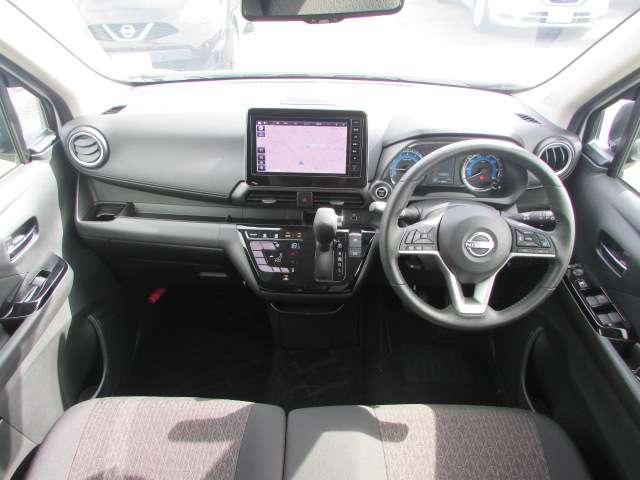 デイズ ６６０　ハイウェイスターＸ　プロパイロット　エディション　当社試乗車・ＳＯＳコールスイッチ　スマートキー＆プッシュスタート　禁煙　ＬＥＤヘッド　レーダークルーズ　盗難防止装置　ワンオ－ナ－　ＬＫＡＳ　パワーステアリング　オートエアコン　Ｂカメラ　ワンセグ　メモリーナビゲーション　ＡＢＳ（4枚目）