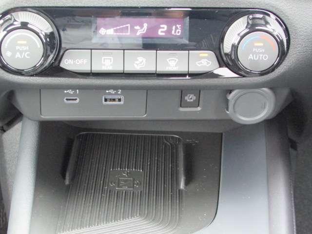 ノート 1.2 X 当社試乗車・ワイヤレス充電器 衝突被害軽減ブレ-キ 踏み間違い防止装置 全方位カメラ ETC2.0 禁煙車 LEDヘッドライト プロパイロット レーンアシスト インテリジェントキー ワンオーナー フルセグTV スマートミラー(9枚目)