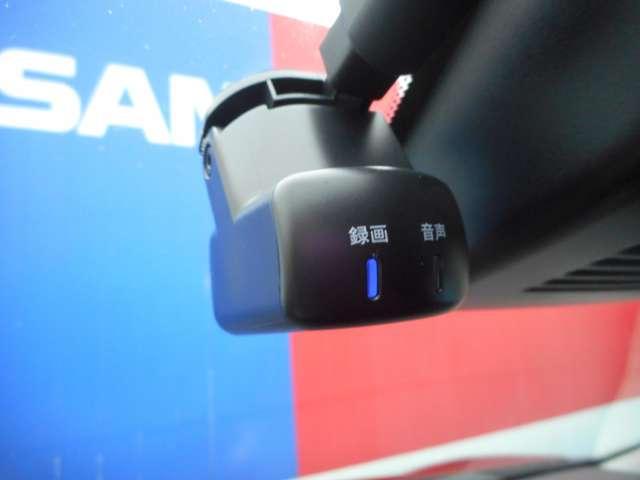 �h���C�u���R�[�_�[�̓t�����g�摜��^��A������̎��ł����S�ł��B