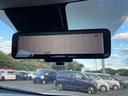 インテリジェントルームミラー。カメラで見る後方視界です。後ろに荷物を満載しても、定員乗車でも、ルームミラーで見る視界は良好です。