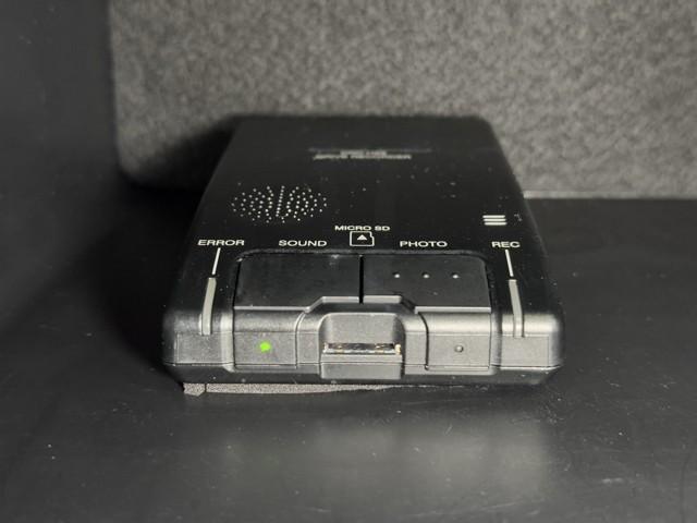 カムリ ＷＳ　盗難防止システム　サイドエアバッグ　パワステ　Ｐシート　クルーズコントロール　ＬＥＤヘッドライト　ナビ　ＤＶＤ　ＡＵＸ　メモリ－ナビ　スマートキー　キーフリー　ＥＴＣ　アルミ　ドライブレコーダー（9枚目）