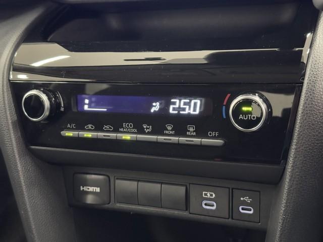 ヤリスクロス G ETC装備 リヤカメラ 点検記録簿 スマートエントリー イモビライザー オートエアコン アルミホイール キーレス パワーウィンドウ クルコン ABS ドライブレコーダー エアバッグ パワーステアリング(7枚目)