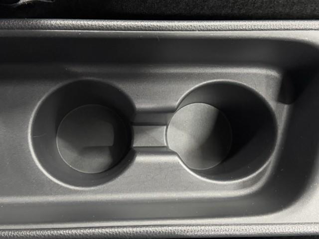 ヤリスクロス G ETC装備 リヤカメラ 点検記録簿 スマートエントリー イモビライザー オートエアコン アルミホイール キーレス パワーウィンドウ クルコン ABS ドライブレコーダー エアバッグ パワーステアリング(9枚目)