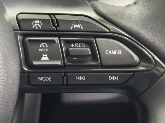 ヤリスクロス G ETC装備 リヤカメラ 点検記録簿 スマートエントリー イモビライザー オートエアコン アルミホイール キーレス パワーウィンドウ クルコン ABS ドライブレコーダー エアバッグ パワーステアリング(10枚目)