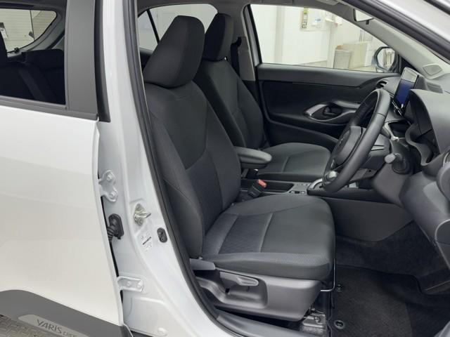 ヤリスクロス G ETC装備 リヤカメラ 点検記録簿 スマートエントリー イモビライザー オートエアコン アルミホイール キーレス パワーウィンドウ クルコン ABS ドライブレコーダー エアバッグ パワーステアリング(14枚目)