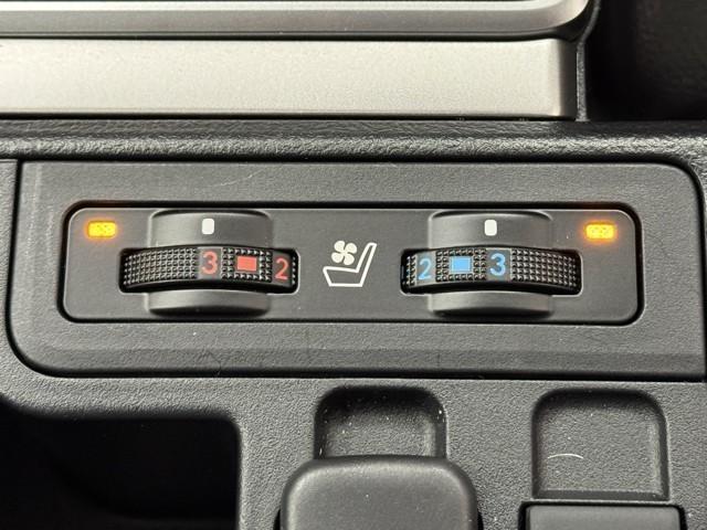 ランドクルーザープラド TX Lパッケージ マットブラックエディション アルミ ABS ETC車載器 電動シート 盗難防止装置 メモリーナビ キーレス LEDヘッドランプ レザー クルコン パノラマルーフ スマートエントリー Bカメラ エアコン 記録簿 4×4 ドラレコ(13枚目)