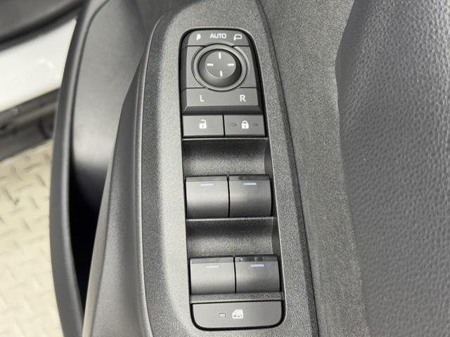 ヤリスクロス G ETC装備 リヤカメラ 点検記録簿 スマートエントリー イモビライザー オートエアコン アルミホイール キーレス パワーウィンドウ クルコン ABS ドライブレコーダー エアバッグ パワーステアリング(10枚目)