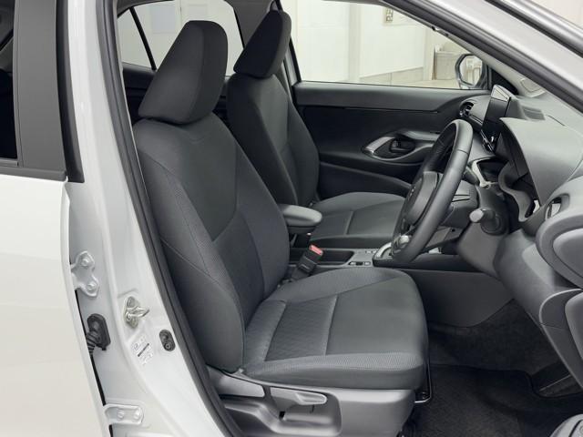 ヤリスクロス G ETC装備 リヤカメラ 点検記録簿 スマートエントリー イモビライザー オートエアコン アルミホイール キーレス パワーウィンドウ クルコン ABS ドライブレコーダー エアバッグ パワーステアリング(15枚目)