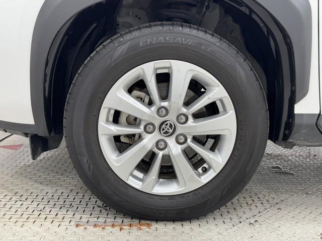 ヤリスクロス G ETC装備 リヤカメラ 点検記録簿 スマートエントリー イモビライザー オートエアコン アルミホイール キーレス パワーウィンドウ クルコン ABS ドライブレコーダー エアバッグ パワーステアリング(18枚目)