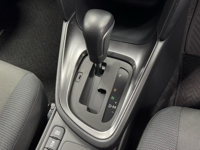 ヤリスクロス G ETC装備 リヤカメラ 点検記録簿 スマートエントリー イモビライザー オートエアコン アルミホイール キーレス パワーウィンドウ クルコン ABS ドライブレコーダー エアバッグ パワーステアリング(12枚目)