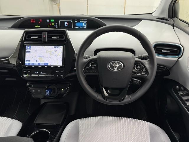 プリウス A AC100V 衝突軽減ブレーキシステム Bモニタ 記録簿有 LEDヘッド クルーズコントロール セキュリティー スマートキー パワーステアリング Pシート Iストップ ドライブレコーダー ETC(4枚目)