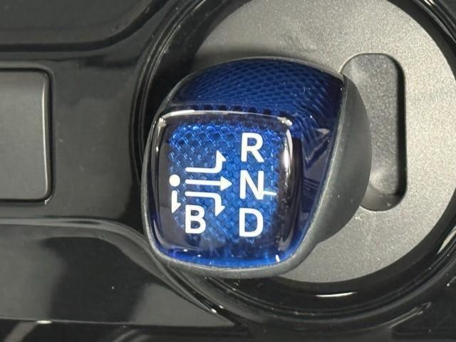 プリウス A AC100V 衝突軽減ブレーキシステム Bモニタ 記録簿有 LEDヘッド クルーズコントロール セキュリティー スマートキー パワーステアリング Pシート Iストップ ドライブレコーダー ETC(13枚目)