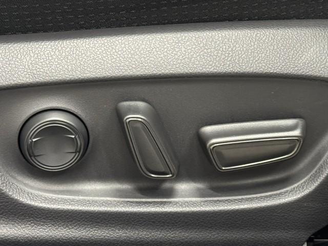 プリウス A AC100V 衝突軽減ブレーキシステム Bモニタ 記録簿有 LEDヘッド クルーズコントロール セキュリティー スマートキー パワーステアリング Pシート Iストップ ドライブレコーダー ETC(17枚目)