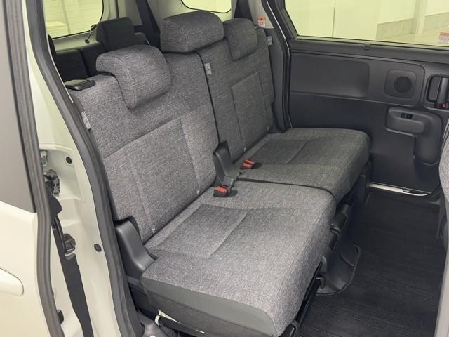 シエンタ ハイブリッドZ TSS エアバック アルミ キーレスエントリー ナビTV イモビライザー 整備記録簿 バックモニター LEDヘッドライト ETC車載器 横滑り防止 スマートキー オートエアコン サイドエアバッグ(16枚目)