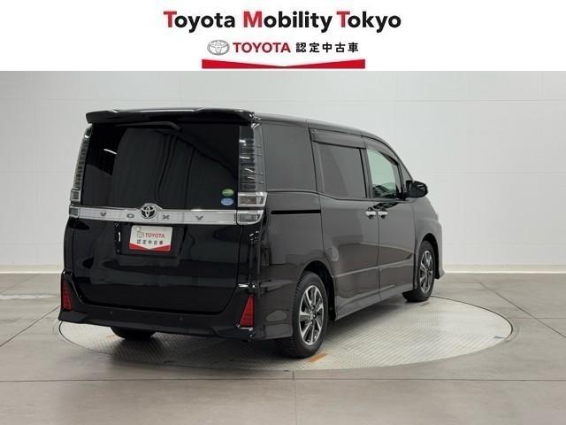 ヴォクシー ＺＳ　煌ＩＩ　スマートキー・プッシュスタート　バックガイドモニター　セキュリティアラーム　両側パワスラドア　ＥＴＣ車載器　地デジテレビ　記録簿付き　ＶＳＣ　ＬＥＤライト　助手席エアバック　キーレスエントリー　ＡＣ（2枚目）