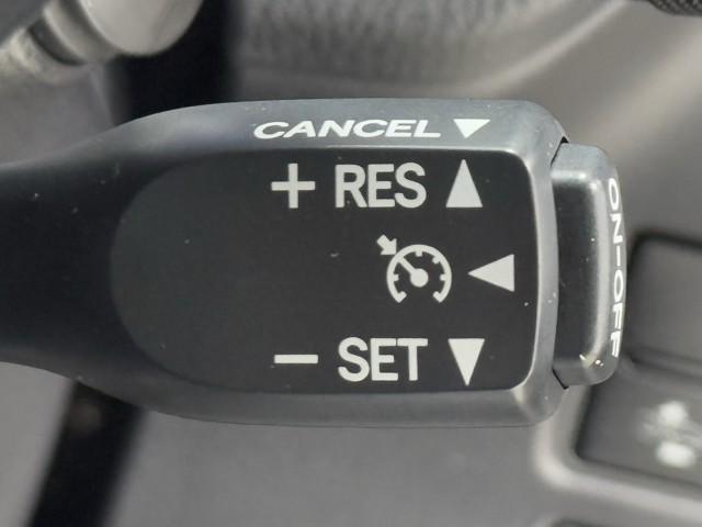 ヴォクシー ＺＳ　煌ＩＩ　スマートキー・プッシュスタート　バックガイドモニター　セキュリティアラーム　両側パワスラドア　ＥＴＣ車載器　地デジテレビ　記録簿付き　ＶＳＣ　ＬＥＤライト　助手席エアバック　キーレスエントリー　ＡＣ（12枚目）