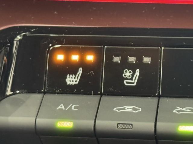 プリウス Z リアカメラ プリクラッシュ PWシート メモリナビ AC100V電源 LEDランプ ナビ・TV オートクルーズ アルミホイール ドライブレコーダ AC 運転席エアバッグ 横滑り防止装置 ETC付(14枚目)