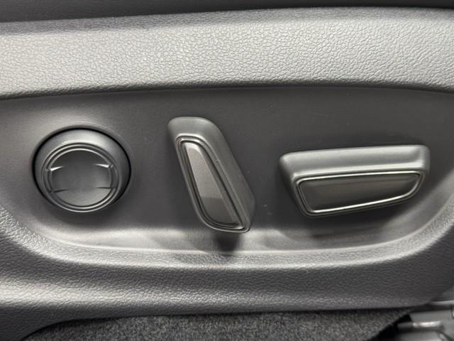 プリウス Z リアカメラ プリクラッシュ PWシート メモリナビ AC100V電源 LEDランプ ナビ・TV オートクルーズ アルミホイール ドライブレコーダ AC 運転席エアバッグ 横滑り防止装置 ETC付(15枚目)