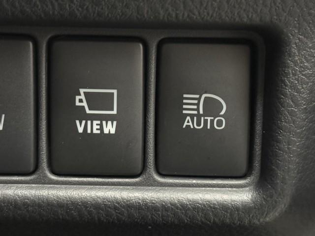 C-HR G モード ネロ セーフティプラス PCS AC100V電源 盗難防止 Rカメラ LEDライト アイドリングストップ ナビTV フルセグTV アルミ クルーズC エアバッグ ABS エアロ スマートキ- ETC車載器 キーフリー(13枚目)