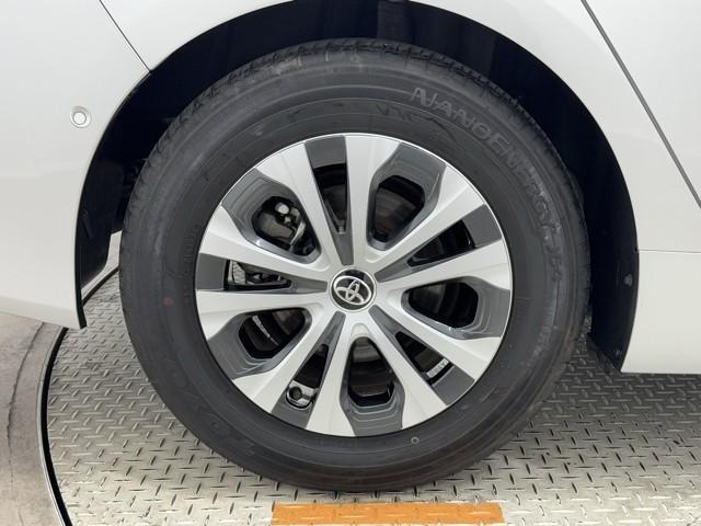 プリウス A AC100V 衝突軽減ブレーキシステム Bモニタ 記録簿有 LEDヘッド クルーズコントロール セキュリティー スマートキー パワーステアリング Pシート Iストップ ETC アルミホイル SRS(19枚目)