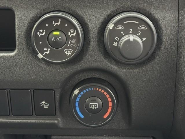 ハイエースバン ロングDX ワンセグ リモコンキー ABS エアバック イモビライザー パワステ パワーウィンドー メモリーナビ ドラレコ バックモニター マニュアルエアコン ナビTV 衝突軽減 記録簿 AUX(10枚目)