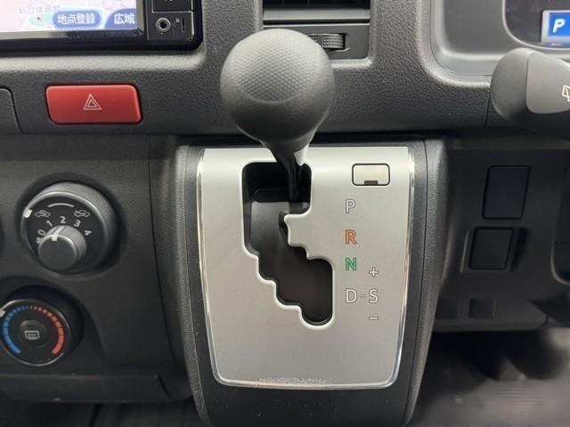 ハイエースバン ロングDX ワンセグ リモコンキー ABS エアバック イモビライザー パワステ パワーウィンドー メモリーナビ ドラレコ バックモニター マニュアルエアコン ナビTV 衝突軽減 記録簿 AUX(13枚目)