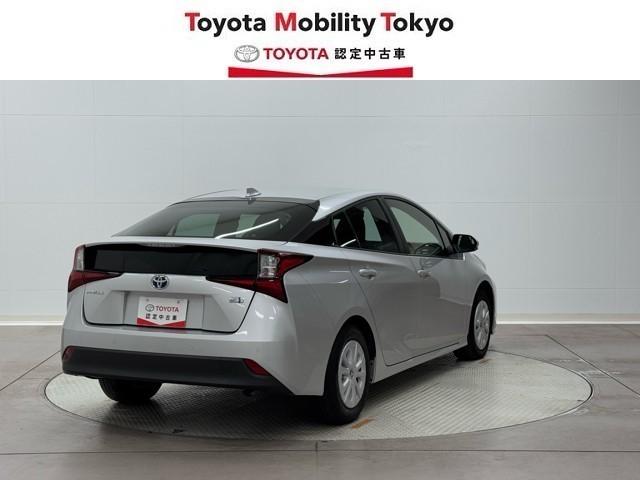 プリウス E パワーウインドウ キーレス スマートK 盗難防止システム ダブルエアバック パワーステアリング オートエアコン ABS エアバック LEDヘッドランプ クルーズコントロール アルミホイール(2枚目)