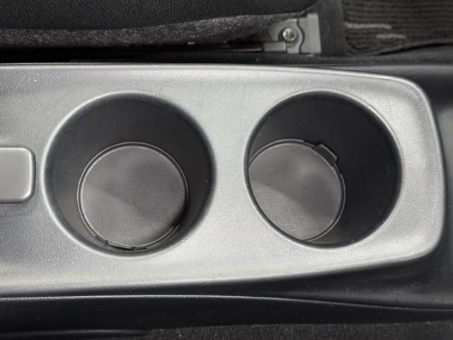 プリウス E パワーウインドウ キーレス スマートK 盗難防止システム ダブルエアバック パワーステアリング オートエアコン ABS エアバック LEDヘッドランプ クルーズコントロール アルミホイール(7枚目)