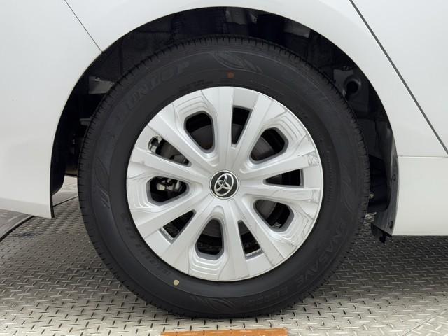 プリウス E パワーウインドウ キーレス スマートK 盗難防止システム ダブルエアバック パワーステアリング オートエアコン ABS エアバック LEDヘッドランプ クルーズコントロール アルミホイール(18枚目)