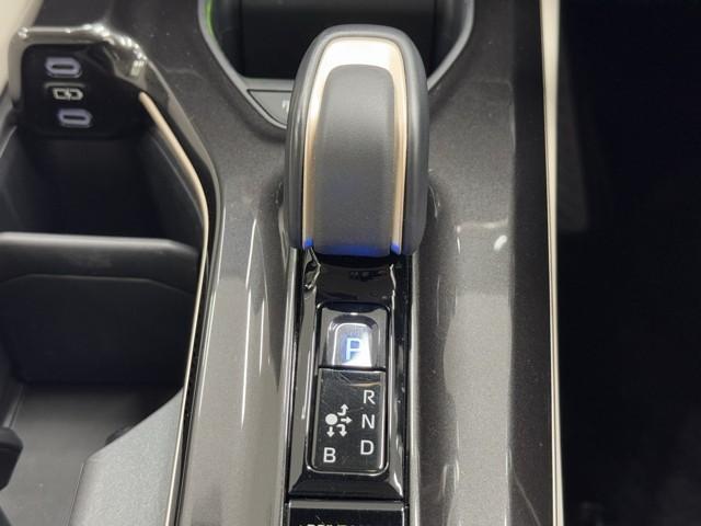 クラウンクロスオーバー Z インテリジェントクリアランスソナー ナビTV Pシート AC100V ドラレコ フルセグ キーレス フルオートエアコン オートクルーズコントロール ETC ミュージックプレイヤー接続可 バックカメラ(12枚目)