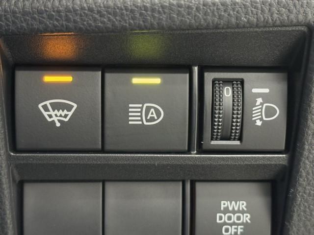 ヴォクシー S-G フルフラット 点検記録簿付 Rカメラ ミュージックプレイヤー接続可 アルミホイル LEDヘッドランプ 横滑り防止装置 スマートキ キーレスエントリー 3列シート フルセグテレビ 盗難防止システム TV(13枚目)