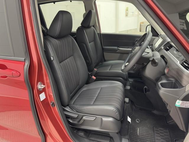 フリードハイブリッド ハイブリッド・ＥＸ　１オナ　地デジフルセグＴＶ　車線逸脱警報装置　アルミホイール　シ－トヒ－タ－　整備記録簿　ＡＵＸ　リヤカメラ　ＬＥＤライト　フルオートエアコン　ＡＢＳ　ＤＶＤ再生可　ウォークスルー　サイドエアバッグ（15枚目）