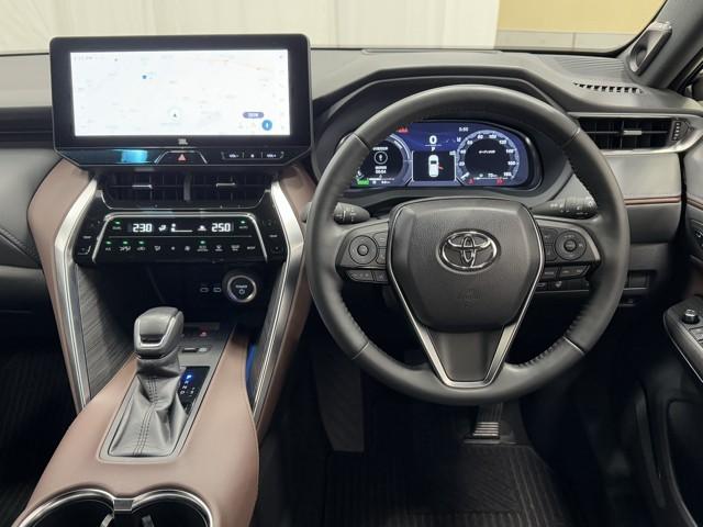 ハリアーハイブリッド Z レザーパッケージ パノラマサンルーフ 地デジ 横滑防止 盗難防止システム Bモニター 革 LEDライト パワーウィンドウ クルコン スマートキ- 助手席エアバック パワーシート エアバッグ 点検記録簿 オートエアコン(4枚目)