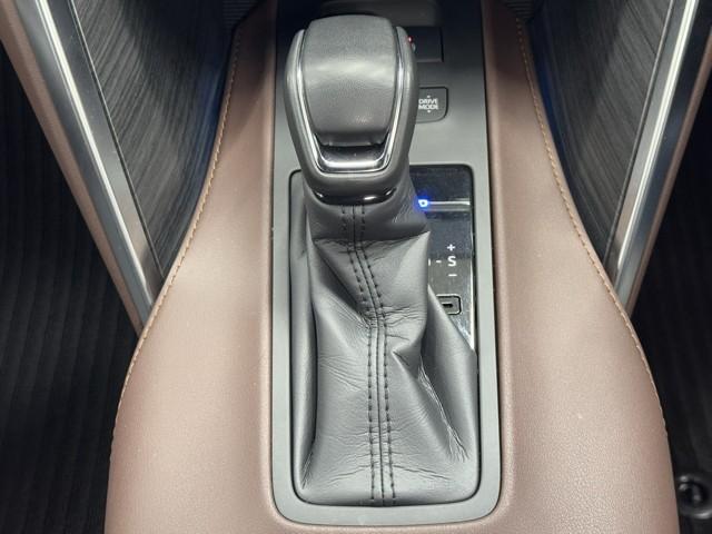 ハリアーハイブリッド Z レザーパッケージ パノラマサンルーフ 地デジ 横滑防止 盗難防止システム Bモニター 革 LEDライト パワーウィンドウ クルコン スマートキ- 助手席エアバック パワーシート エアバッグ 点検記録簿 オートエアコン(10枚目)