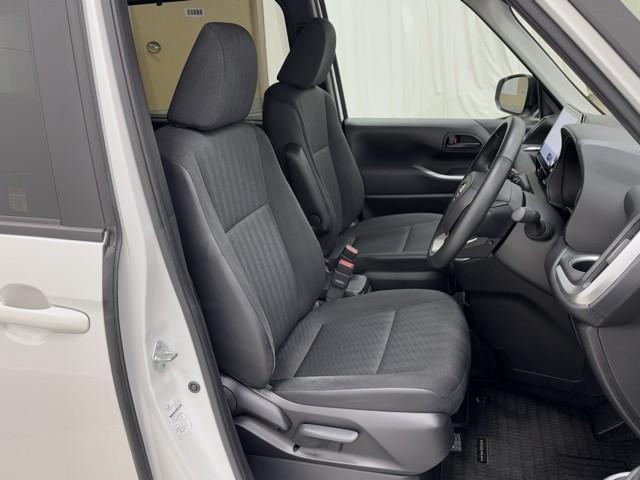 ノア ハイブリッドG ナビ&TV Wエアコン カラーバックモニター 左側パワースライドドア アルミホイール 盗難防止装置 クルコン キーレス 記録簿 スマートキ- フルセグテレビ LEDライト TSS オートエアコン(15枚目)