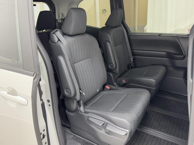 ノア ハイブリッドG ナビ&TV Wエアコン カラーバックモニター 左側パワースライドドア アルミホイール 盗難防止装置 クルコン キーレス 記録簿 スマートキ- フルセグテレビ LEDライト TSS オートエアコン(16枚目)