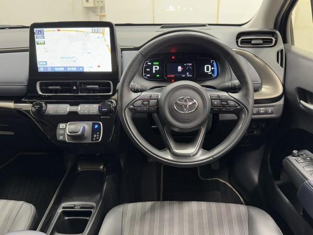 アクア Z LEDヘッドライト スマートキー 100V電源 イモビライザー アルミホイール ドライブレコーダー オートクルーズコントロール 点検記録簿 フルセグTV エアコン ESC ナビ&TV ETC キーレス(4枚目)