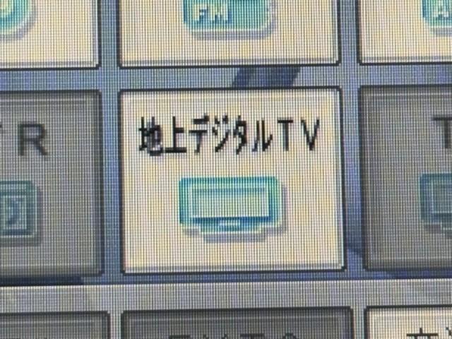 シエンタ Ｇ　ナビ・ＴＶ　スマートキープッシュスタート　アイドリングＳ　リアカメラ　ＨＤＤナビ　ＡＷ　地デジフルセグ　定期点検記録簿　フルオートエアコン　パワーウィンド　ＥＴＣ　運転席エアバック　パワステ　ＡＢＳ（7枚目）