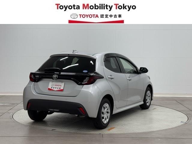 ヤリス X 被害軽減ブレーキ Bカメラ ドラレコ付 キーレスエントリー スマートキー&プッシュスタート 点検記録簿 ミュージックプレイヤー接続可 クルーズコントロール ETC車載器 ESC サイドエアバッグ ナビ(2枚目)