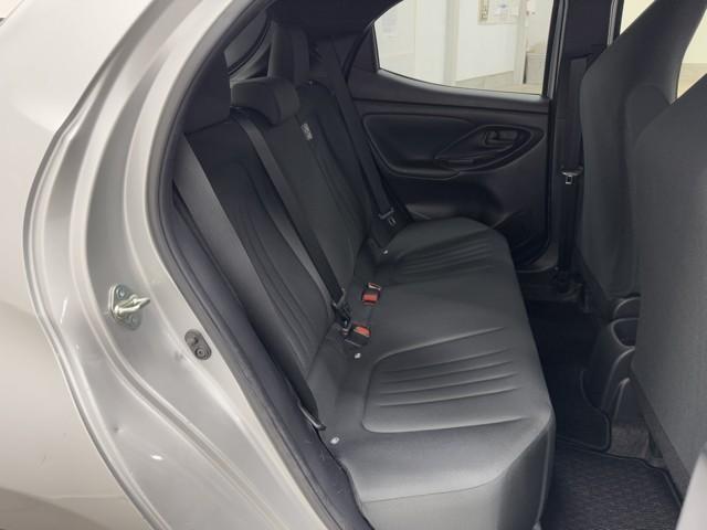 ヤリス X 被害軽減ブレーキ Bカメラ ドラレコ付 キーレスエントリー スマートキー&プッシュスタート 点検記録簿 ミュージックプレイヤー接続可 クルーズコントロール ETC車載器 ESC サイドエアバッグ ナビ(15枚目)