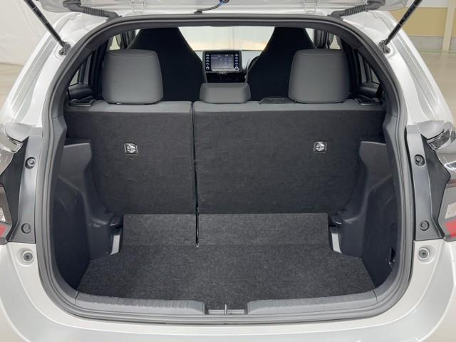 ヤリス X 被害軽減ブレーキ Bカメラ ドラレコ付 キーレスエントリー スマートキー&プッシュスタート 点検記録簿 ミュージックプレイヤー接続可 クルーズコントロール ETC車載器 ESC サイドエアバッグ ナビ(16枚目)