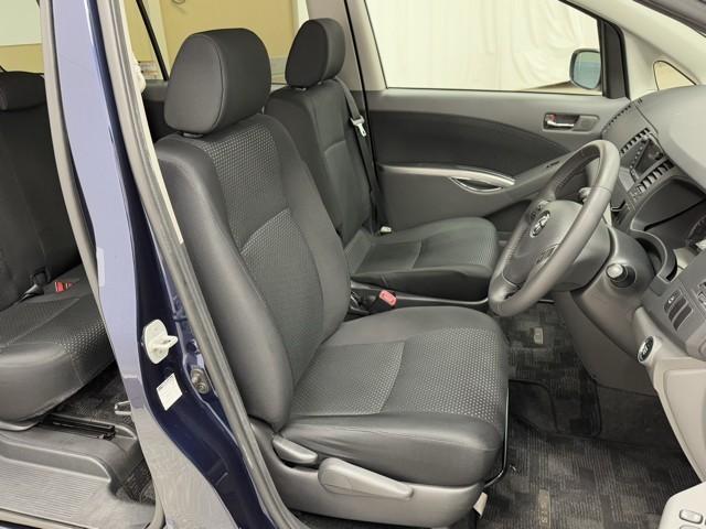 アイシス プラタナ Bカメ プッシュスタートスマートキー パワーウインドウ HDDナビ キーレスエントリー ダブルエアバッグ ナビ ワンオーナー車 オートエアコン 3列シート イモビライザー ETC パワステ ABS(14枚目)