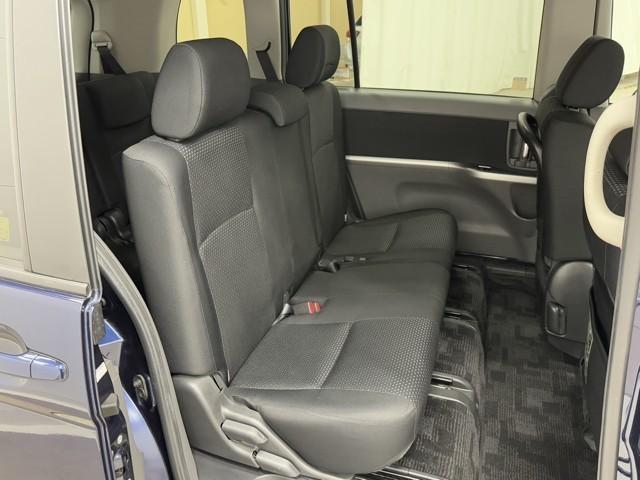 アイシス プラタナ Bカメ プッシュスタートスマートキー パワーウインドウ HDDナビ キーレスエントリー ダブルエアバッグ ナビ ワンオーナー車 オートエアコン 3列シート イモビライザー ETC パワステ ABS(15枚目)