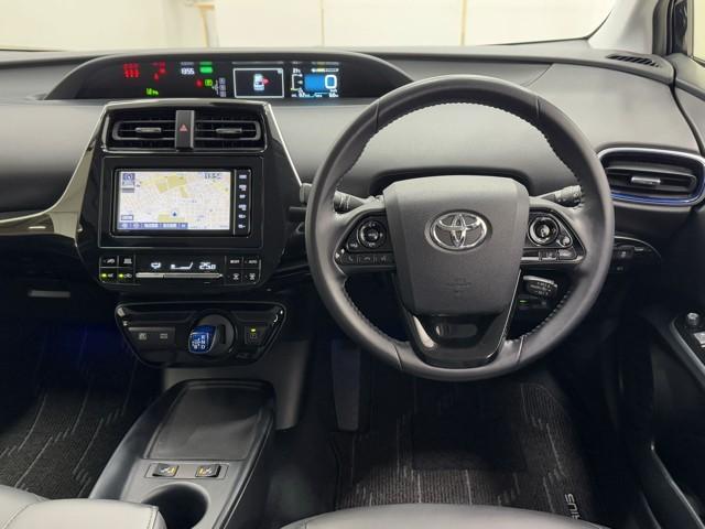 プリウス Ｓツーリングセレクション　エアロ　エアバック　地デジ　１オーナー車　Ｂモニ　アイスト　ＡＣ１００Ｖ　定期点検記録簿　ＬＥＤヘッド　イモビ　オートクルーズ　横滑り防止　サイドエアバック　ＤＶＤ再生可　ＥＴＣ　スマートキー　ＡＢＳ（4枚目）