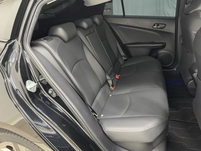 プリウス Ｓツーリングセレクション　エアロ　エアバック　地デジ　１オーナー車　Ｂモニ　アイスト　ＡＣ１００Ｖ　定期点検記録簿　ＬＥＤヘッド　イモビ　オートクルーズ　横滑り防止　サイドエアバック　ＤＶＤ再生可　ＥＴＣ　スマートキー　ＡＢＳ（16枚目）