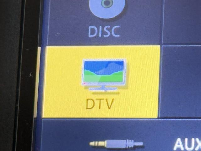 ヴェルファイア 2.5X ワンセグ LEDヘッドライト クルーズコントロール フルフラット AUX ETC 横滑り防止装置 記録簿 3列シート 盗難防止装置 オ-トエアコン メモリーナビ アルミホイール Wエアコン ABS(7枚目)