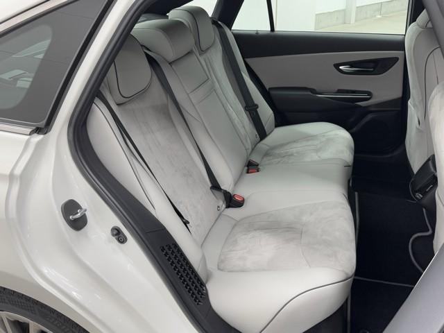 クラウンハイブリッド Ｓ　エレガンススタイルＩＩ　イモビライザー　バックモニター　ナビ＆ＴＶ　アルミホイール　オートクルーズコントロール　ＡＣ１００Ｖ　スマートキー　フルセグ　キーレス　ＥＴＣ　ドラレコ　メモリーナビ　ＤＶＤ再生　横滑り防止装置（18枚目）