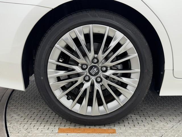 クラウンハイブリッド Ｓ　エレガンススタイルＩＩ　イモビライザー　バックモニター　ナビ＆ＴＶ　アルミホイール　オートクルーズコントロール　ＡＣ１００Ｖ　スマートキー　フルセグ　キーレス　ＥＴＣ　ドラレコ　メモリーナビ　ＤＶＤ再生　横滑り防止装置（19枚目）